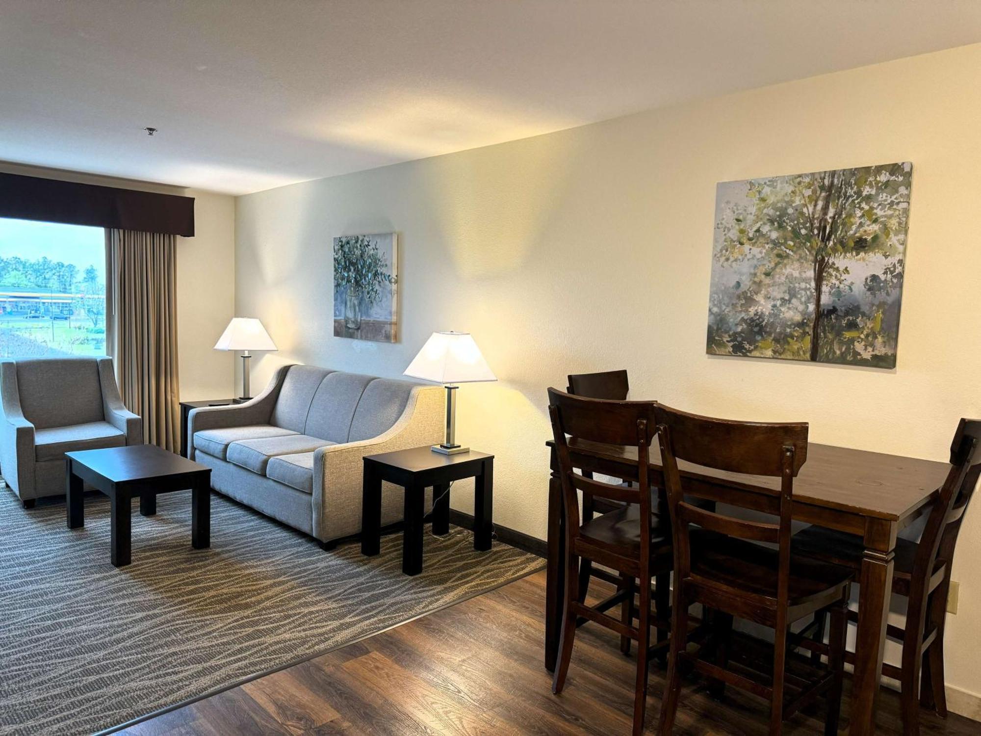 Hotel Western Hotel&suites 3*